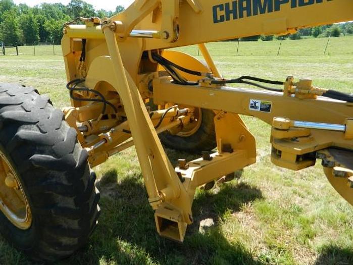Used CHAMPION 710A - MOTOR GRADERS