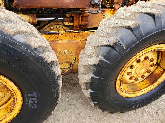 Used 1974 CATERPILLAR 12G - MOTOR GRADERS