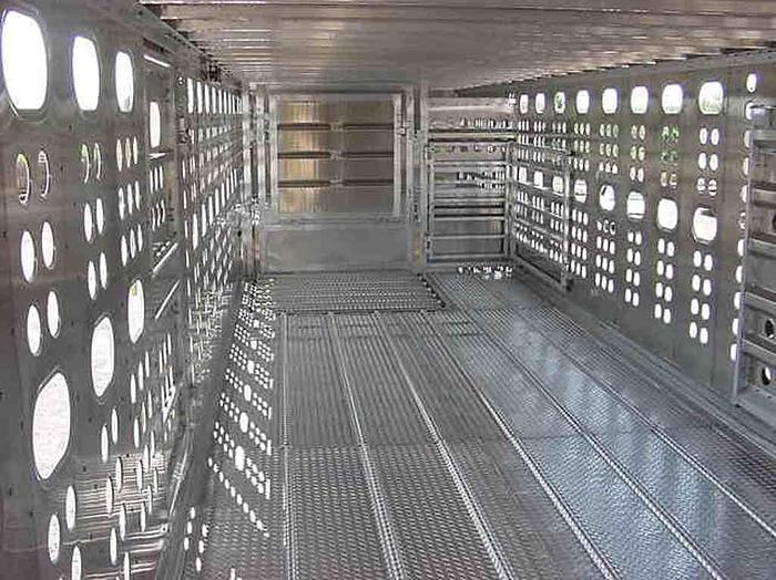 Used MERRITT 52 FT BY 102 - LIVESTOCK