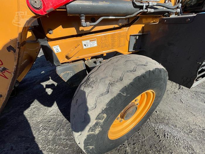 Used 2015 CASE 580 SN - BACKHOES