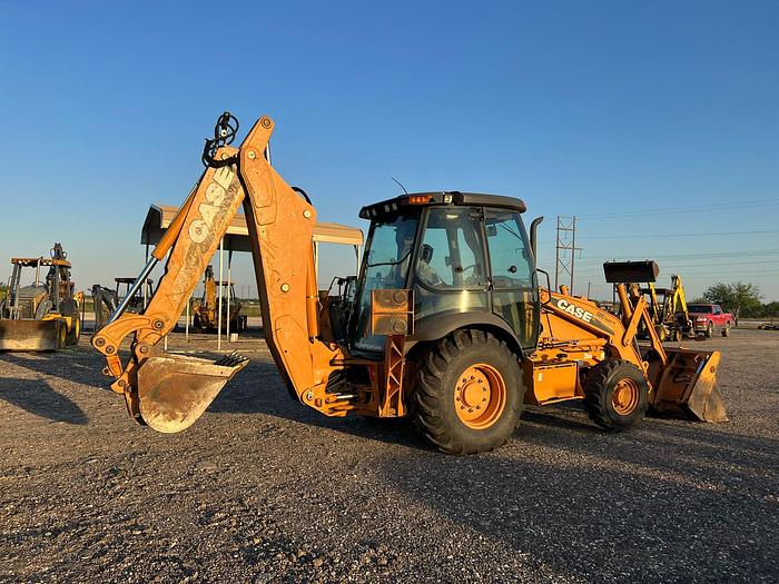 Used 2011 CASE 580 N - BACKHOES