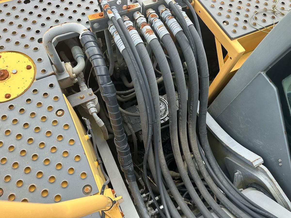 Used 2007 VOLVO EW180C - EXCAVATORS