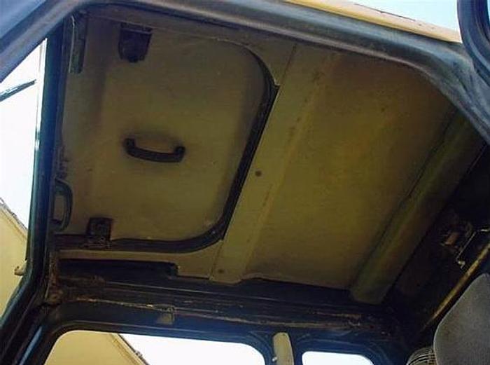 Used 2001 KOMATSU PC200LC6 - EXCAVATORS