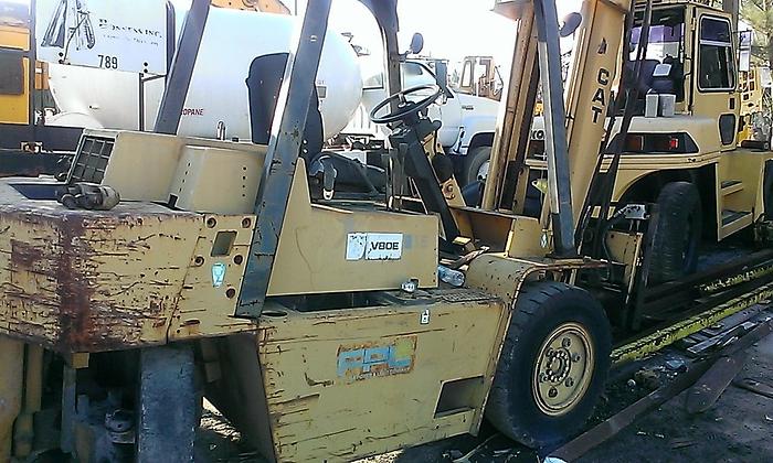 Used 1990 CATERPILLAR R80 - FORKLIFTS
