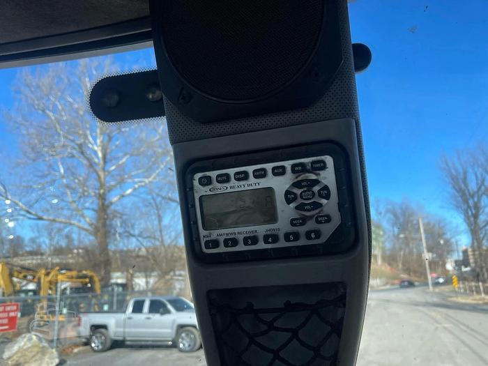 Used 2015 CASE 580 SN - BACKHOES