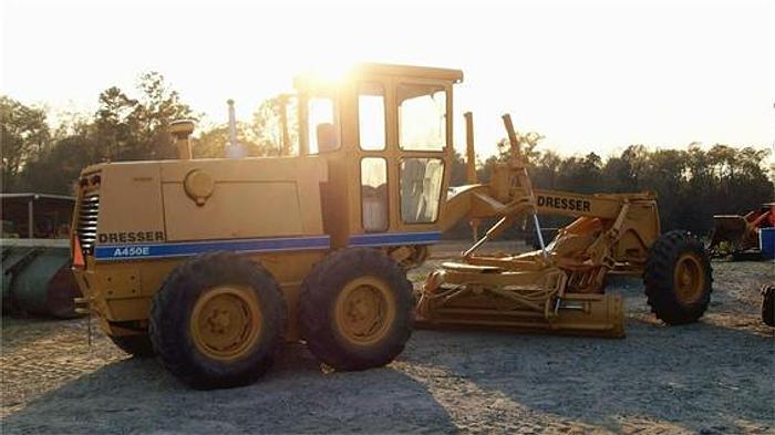 Used 1987 DRESSER A450E - MOTOR GRADERS