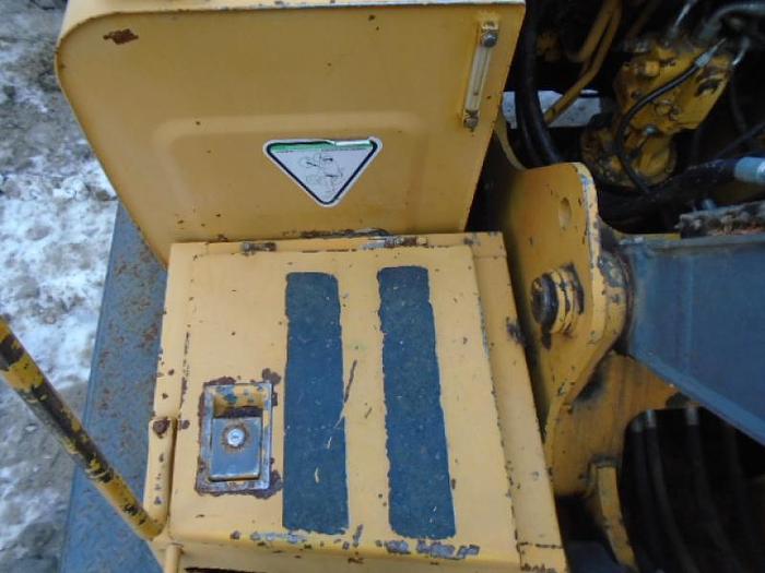 Used 1995 JOHN DEERE 490E - EXCAVATORS