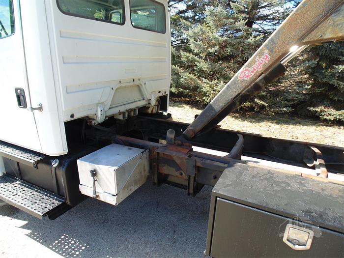 Used 2001 FREIGHTLINER FL70  - DUMP TRUCK