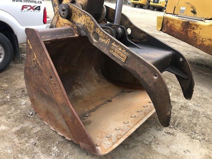 Used 2006 CATERPILLAR 324DL - EXCAVATORS