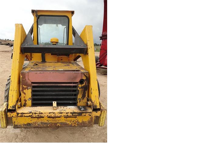 Used 1990 JOHN DEERE 675B - SKID STEER LOADERS