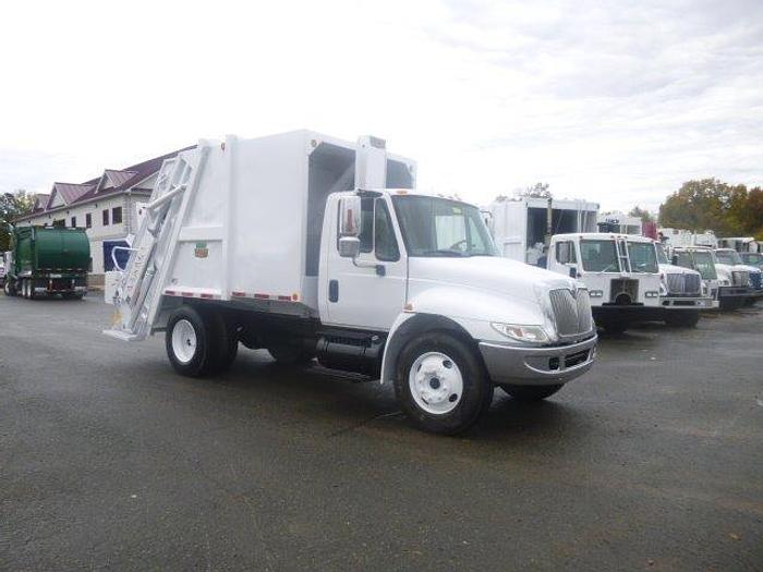 Used 2005 INTERNATIONAL 4200 - GARBAGE TRUCKS