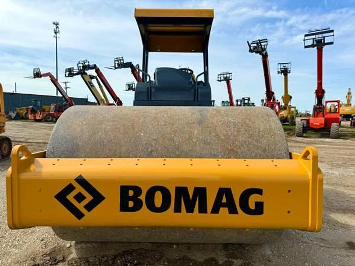 Used BOMAG BW211D40 - COMPACTORS