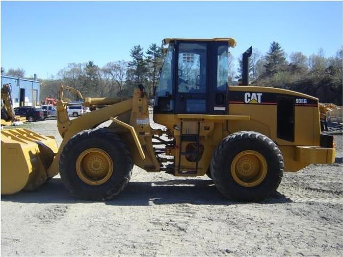 Used CATERPILLAR 938G - BACKHOES