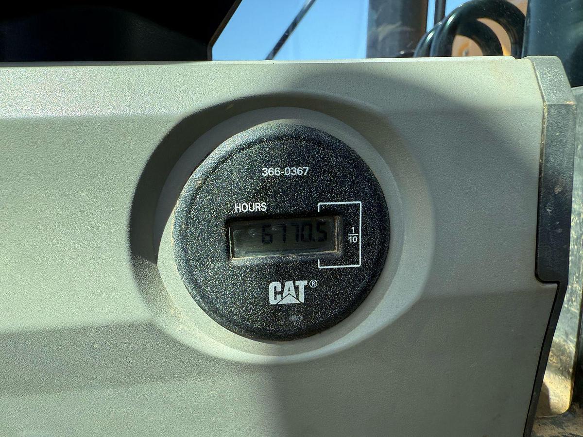 Used CATERPILLAR 320E - EXCAVATORS