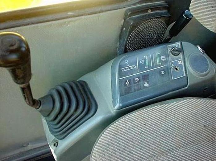 Used 2001 KOMATSU PC200LC6 - EXCAVATORS