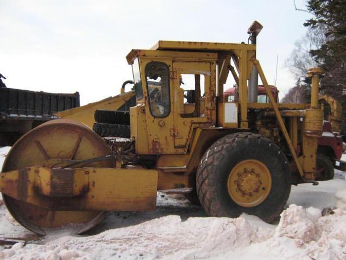 Used BOMAG BW210 - COMPACTORS