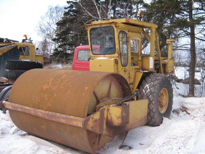 Used BOMAG BW210 - COMPACTORS