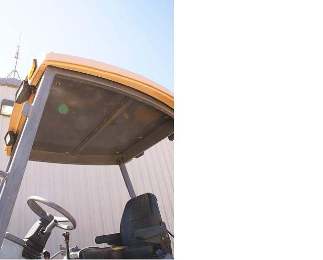 Used 1999  NEW HOLLAND 555E - BACKHOES