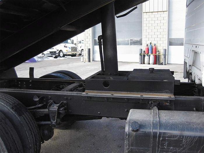 Used 1999 FREIGHTLINER FL70  - DUMP TRUCK