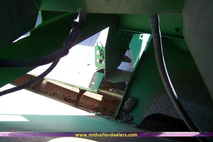 Used 2005 JOHN DEERE 9760 STS - COMBINES