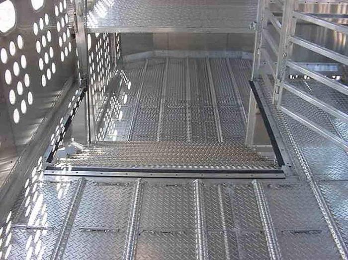 Used MERRITT 52 FT BY 102 - LIVESTOCK