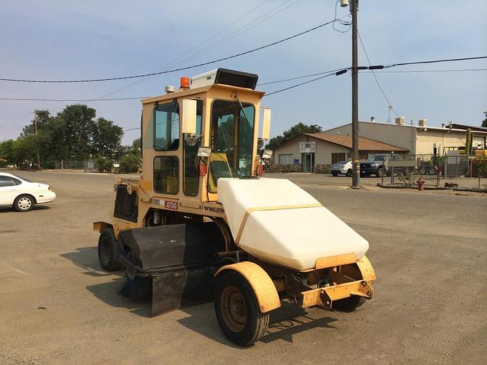 Used 2002 WALDON SM-250 - SWEEPER