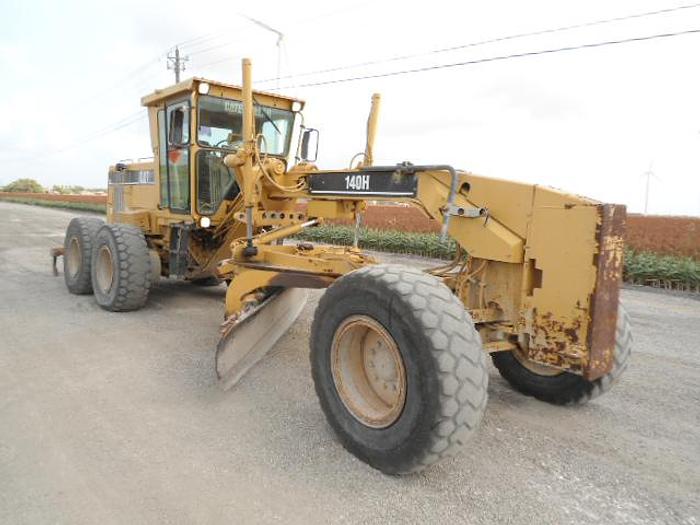 Used 2001 CATERPILLAR 140H - MOTOR GRADERS