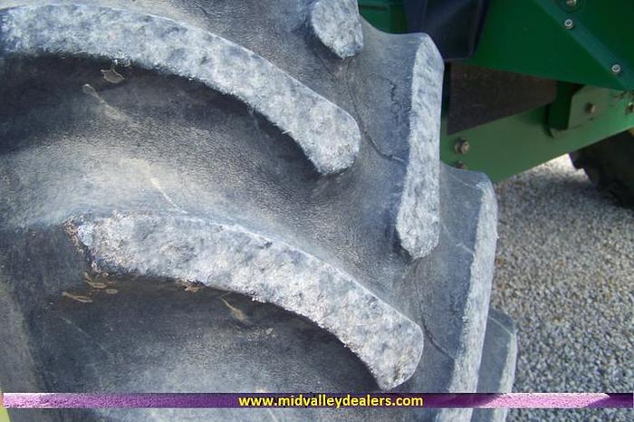 Used 2005 JOHN DEERE 9760 STS - COMBINES