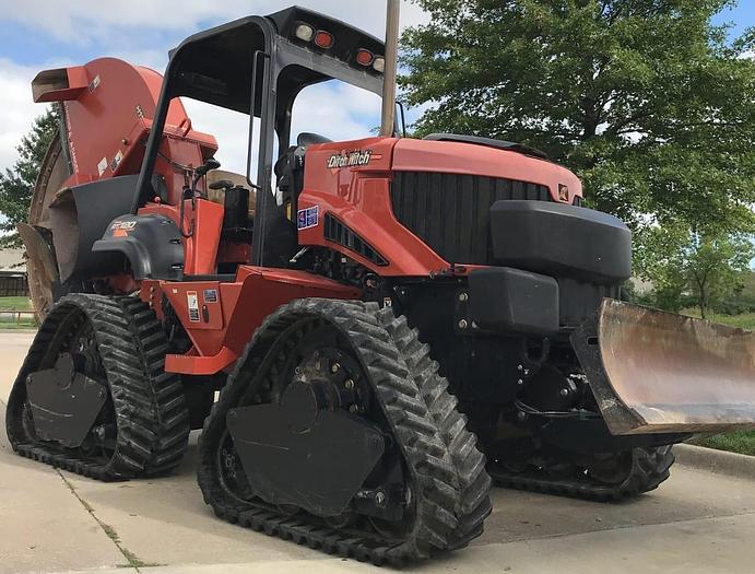 Used 2014 DITCH WITCH RT120 - TRENCHERS