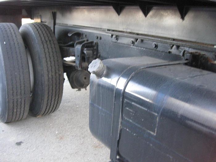 Used 1999 FREIGHTLINER FL70  - DUMP TRUCK