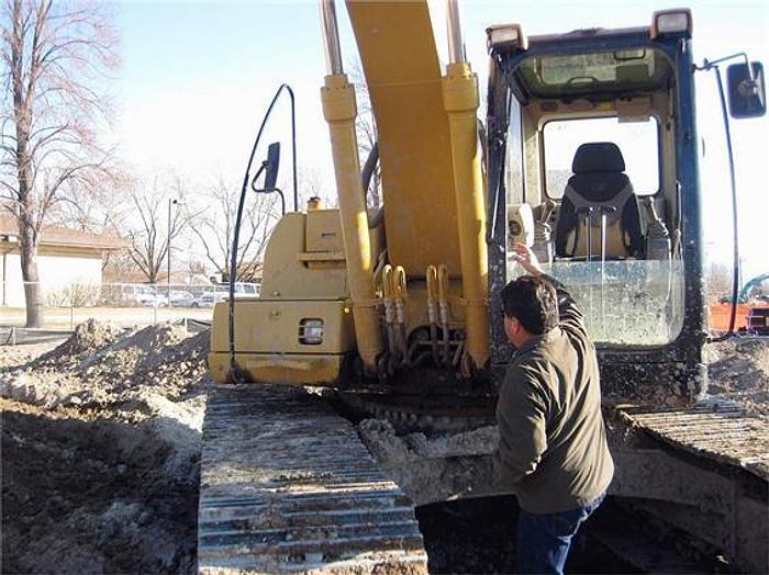 Used 2006 CATERPILLAR 320CL - EXCAVATORS