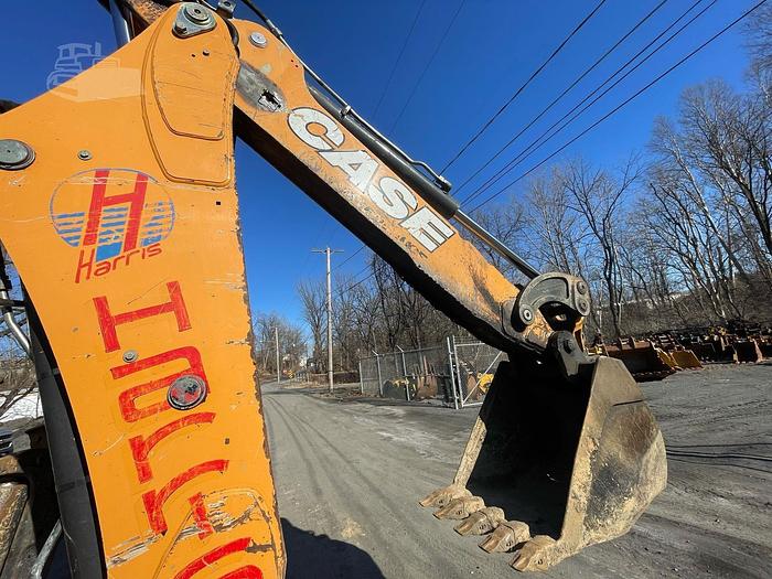 Used 2015 CASE 580 SN - BACKHOES