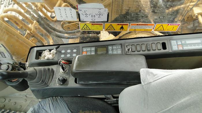 Used 2006 CATERPILLAR 320CL - EXCAVATORS