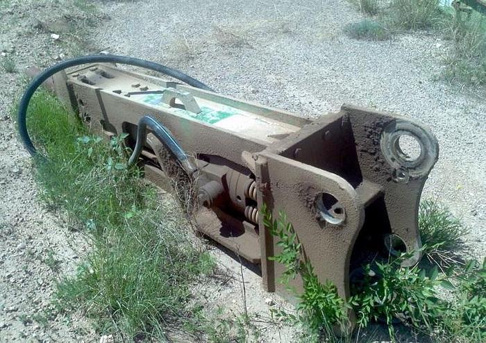 Used 1980 CATERPILLAR 235 - EXCAVATORS