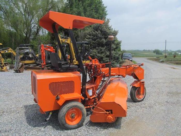 Used 1993 LAY-MOR 6HB - SWEEPER