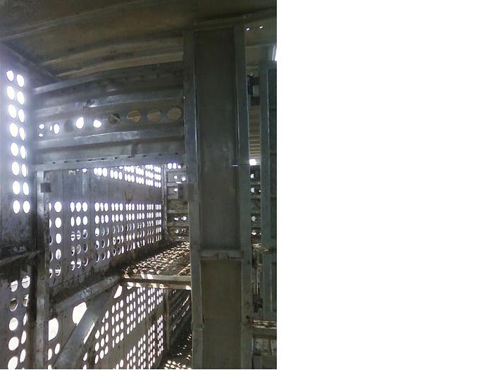 Used 1998 MERRITT 48 FT BY 102 INCH - LIVESTOCK