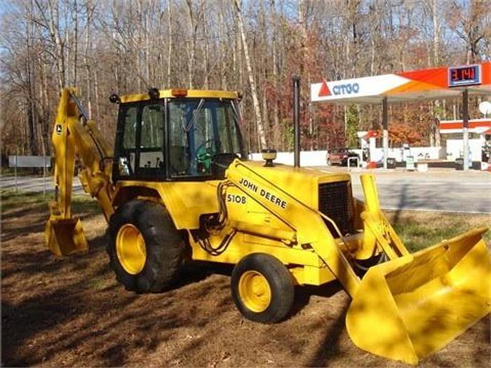 Used 1983 JOHN DEERE 510B - BACKHOES