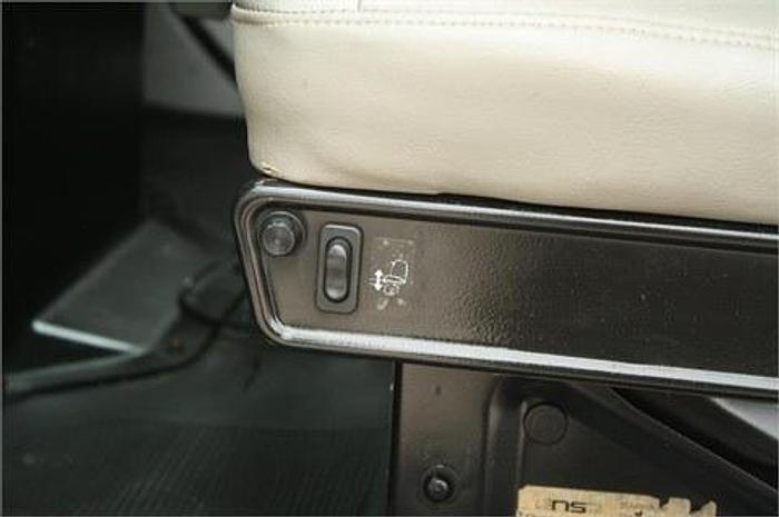 Used 2000 INTERNATIONAL 4900 - BUCKET TRUCK OR BOOM TRUCKS