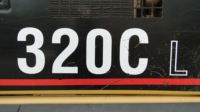 Used 2006 CATERPILLAR 320CL - EXCAVATORS