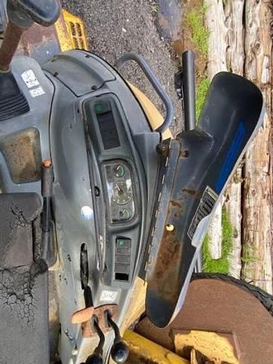 Used 2001 NEW HOLLAND LB90 - BACKHOES