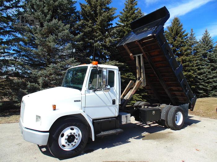 Used 2001 FREIGHTLINER FL70  - DUMP TRUCK