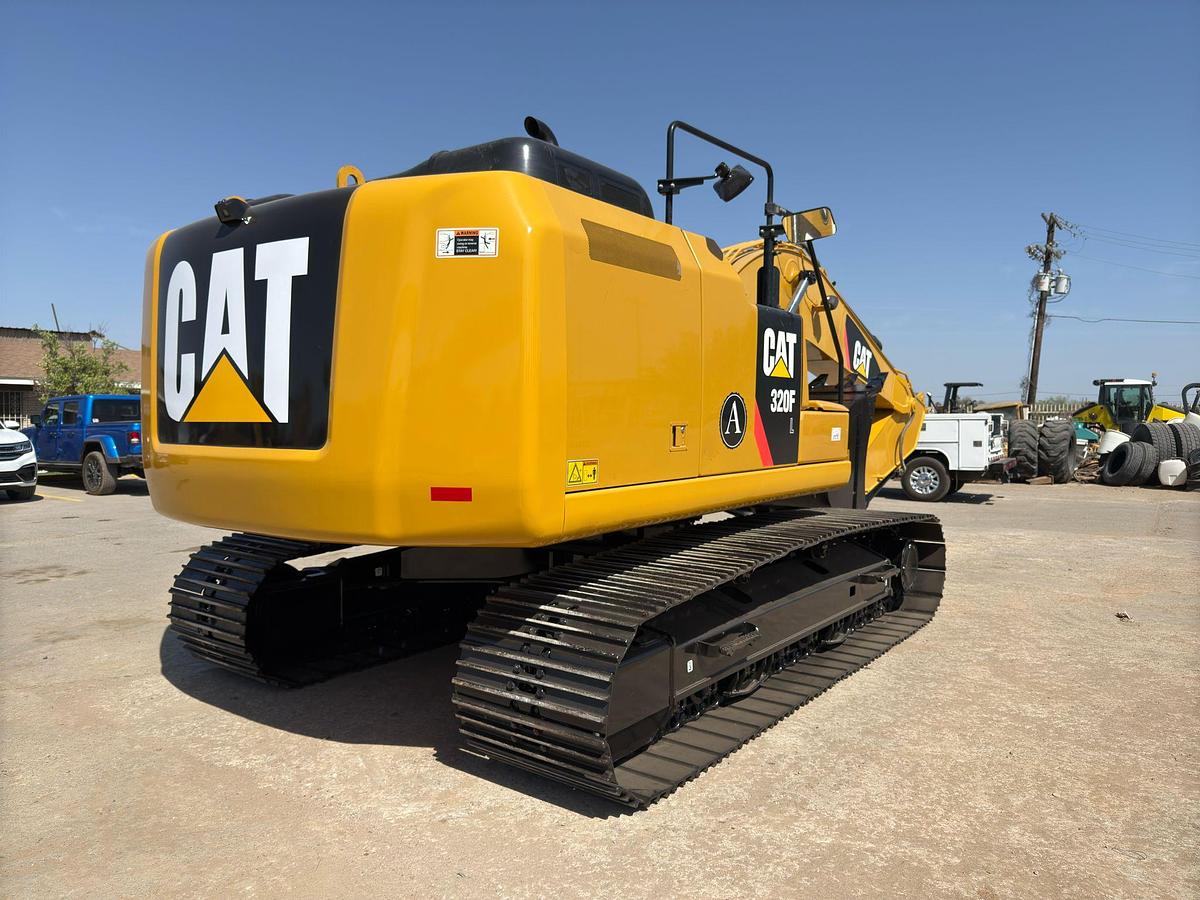Used CATERPILLAR 320E - EXCAVATORS