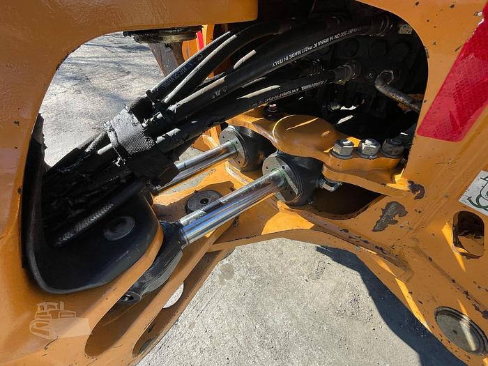 Used 2015 CASE 580 SN - BACKHOES