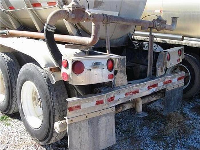 Used 1975 FRUEHAUF FRUEHAUF - WATER TANK & WATER TRUCK