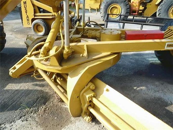 Used CATERPILLAR 12G - MOTOR GRADERS