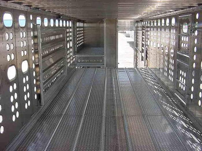 Used MERRITT 52 FT BY 102 - LIVESTOCK