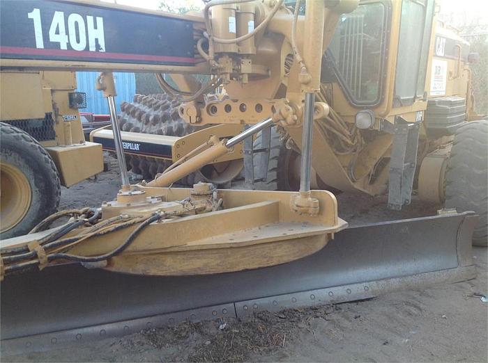 Used 2006 CATERPILLAR 140H - MOTOR GRADERS