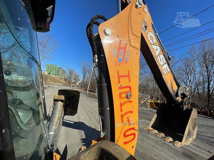Used 2015 CASE 580 SN - BACKHOES
