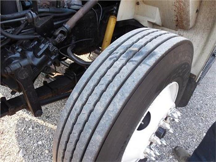 Used 1999 INTERNATIONAL 4900 - BUCKET TRUCK OR BOOM TRUCKS