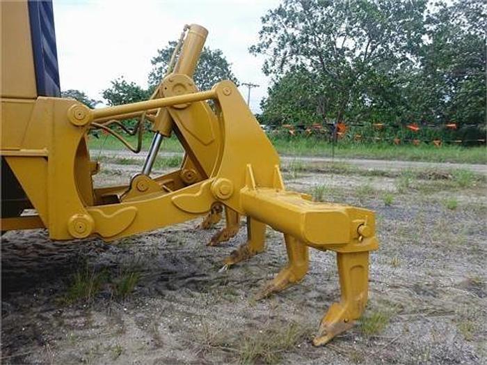 Used 2002 CATERPILLAR 140H - MOTOR GRADERS